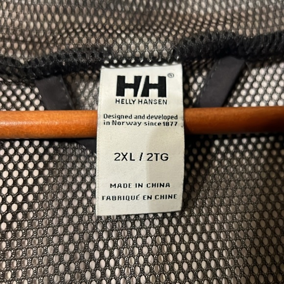 Helly Hansen hooded rain jacket. Black. XXL - Picture 2 of 4
